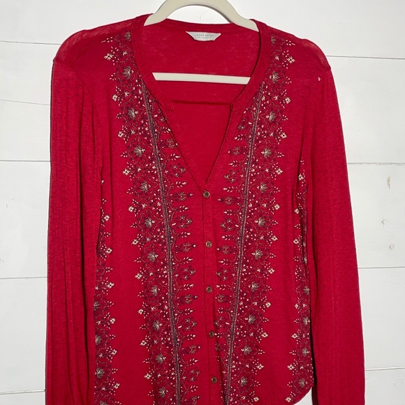 Adorable Lucky Brand Burgundy Button Down Long Sleeve with Blue Floral Stripe - Picture 1 of 4